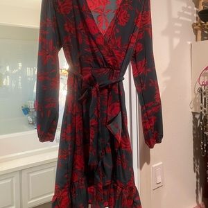 Gorgeous floral wrap (faux) dress